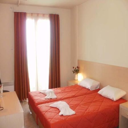 艾姆菲森酒店 Agios Konstantinos  外观 照片